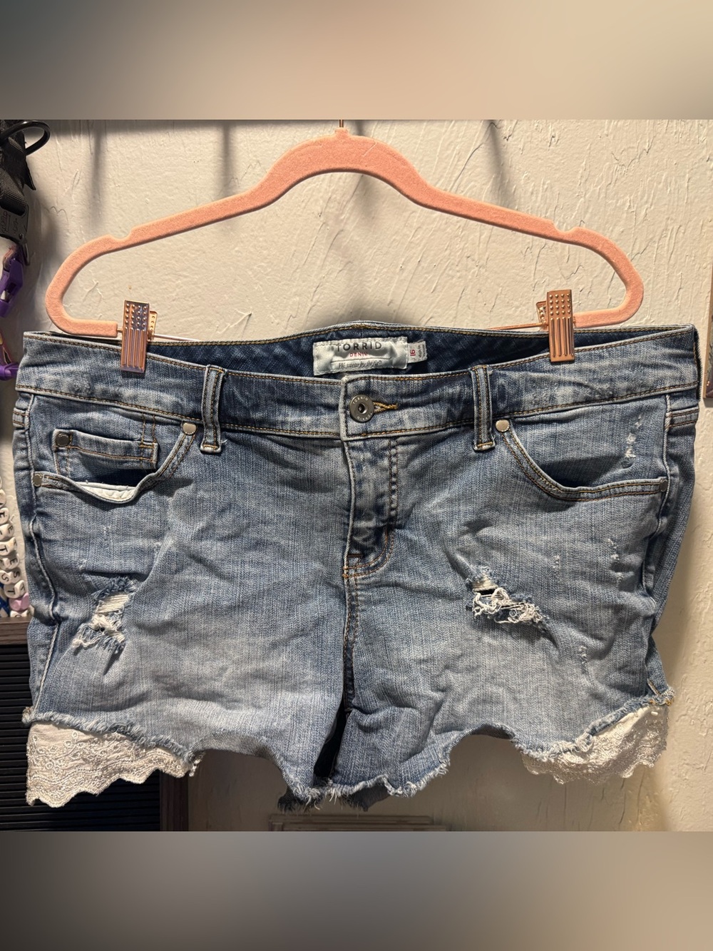 Torrid Denim Distressed Cutoff Shorts Lace Hem Sz 16 Boho